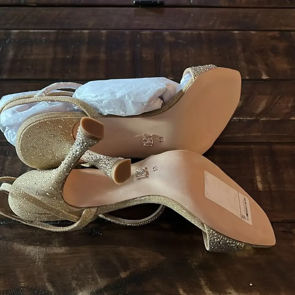 Badgley Mischka Sally Curvy Heel Stiletto Sandal Gemstone Plantino Gold NEW 10
